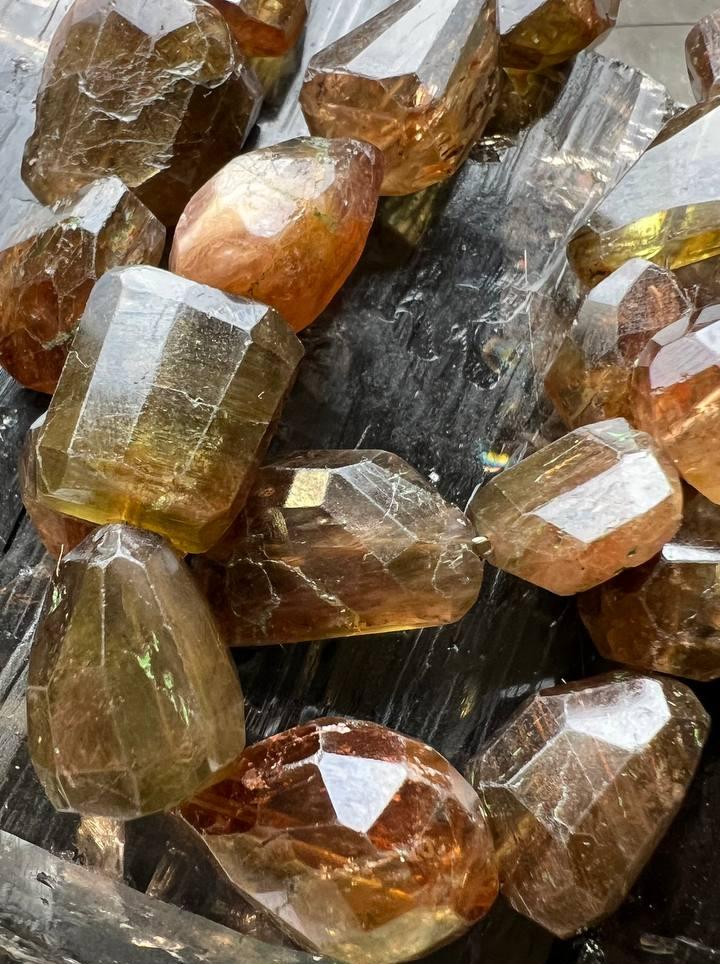 картинка Хиастолит Андалузит Кристаллы 12-18 мм от магазина Одежда+
